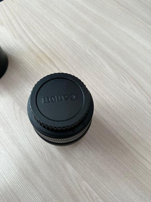 Объектив Canon 85