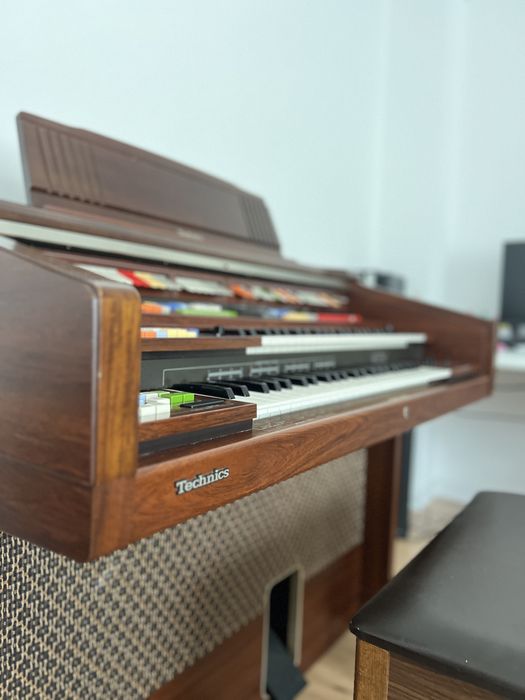 Vand orga Technics U90 cu claviatura dubla