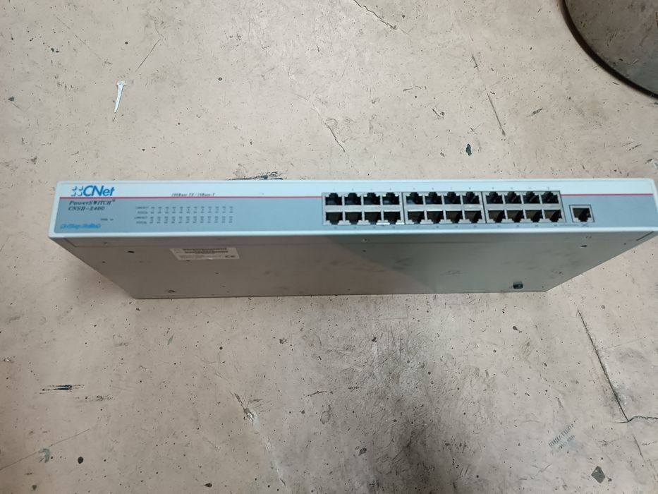 Хаб сетевой на 24 порта