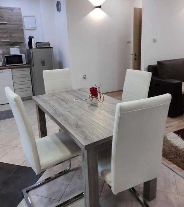 Дава се под наем Тристаен апартамент в Пловдив, Беломорски - 96 кв.м за 510 € - Снимка #2