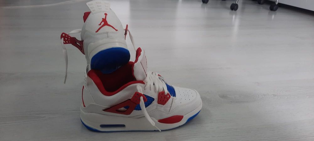 Adidași băieți Jordan