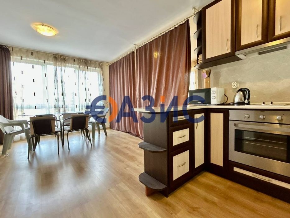 Продава се Тристаен апартамент в к.к. Слънчев бряг - 106 кв.м за 896 €/кв.м - Снимка #4