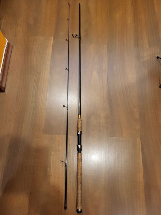 Продавам спининг въдица Mikado