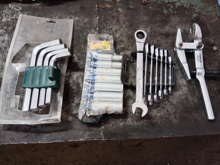 Набор головок и прочих инструментов