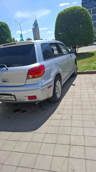 Продам срочно машина