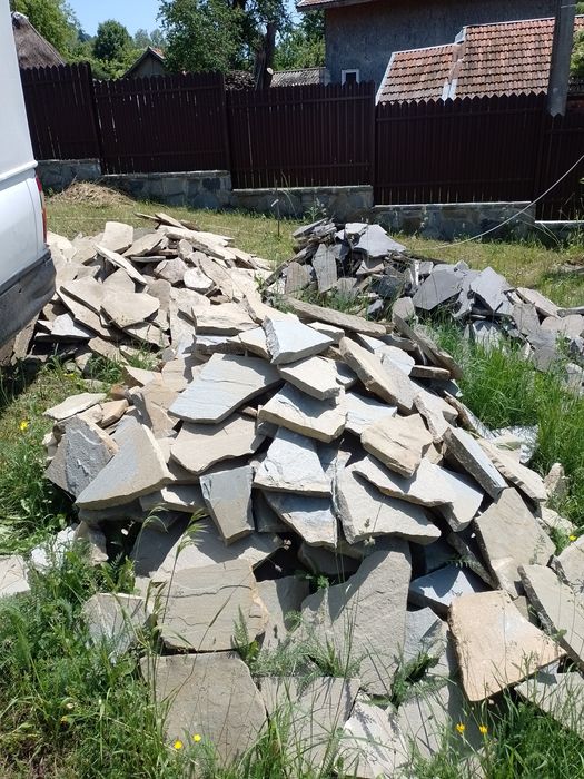 Vând și montez piatra naturala de munte