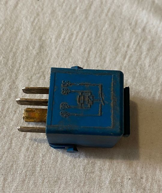 Releu Siemens 12.64-1735 424 / 1735424 BMW Seria 3 E46