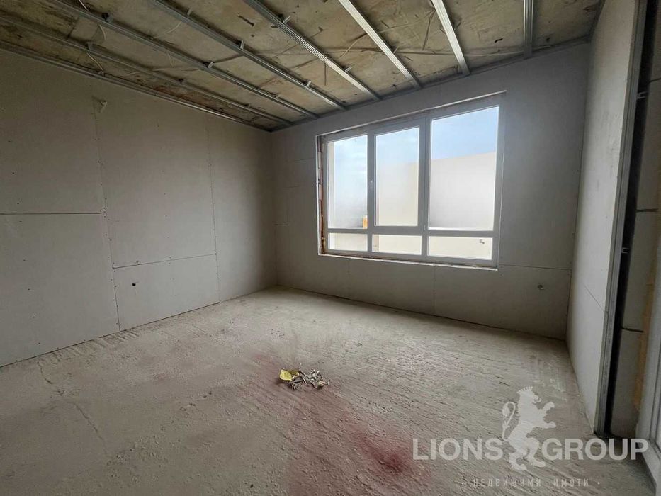 Продава се Къща в Варна, м-т Боровец - юг - 200 кв.м за 975 €/кв.м - Снимка #12