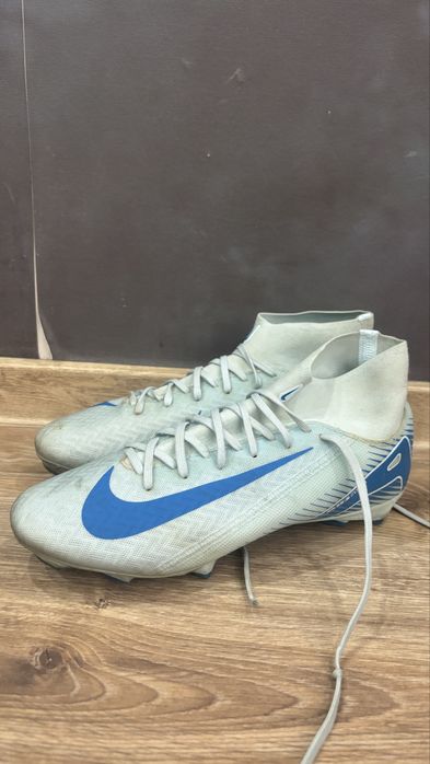 футболни обувки са модел Nike Air Zoom Mercurial
