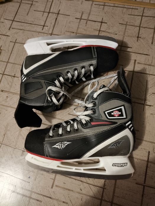 Коньки 44-45 размер