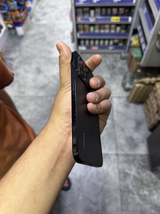 Honor 8c arzonga sotiladi