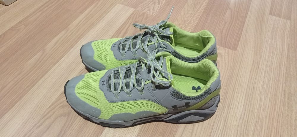 Мъжки маратонки почти нови.