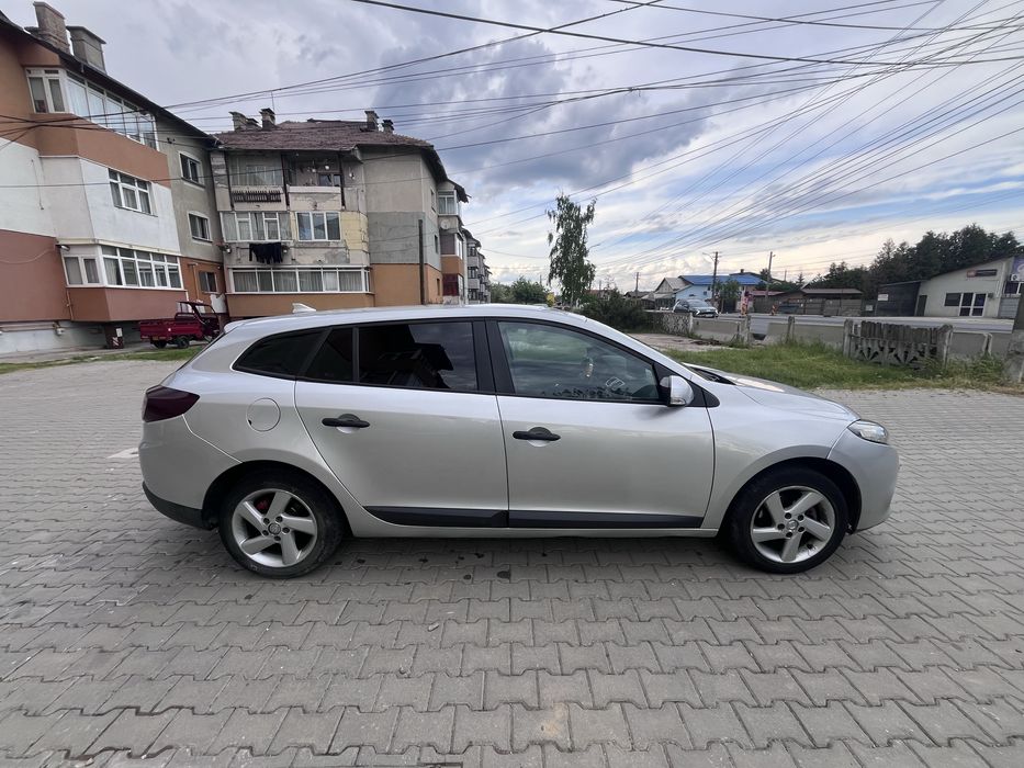 Renault megane 3    1.5 DCI     2011 fiscal pe loc