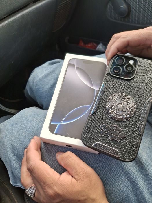 APPLE iPhone 16 Pro Max