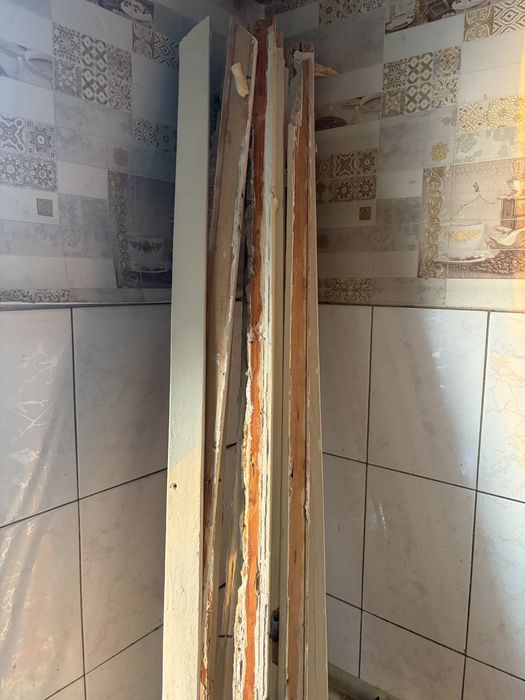 Отдам даром 3 дверных полотна