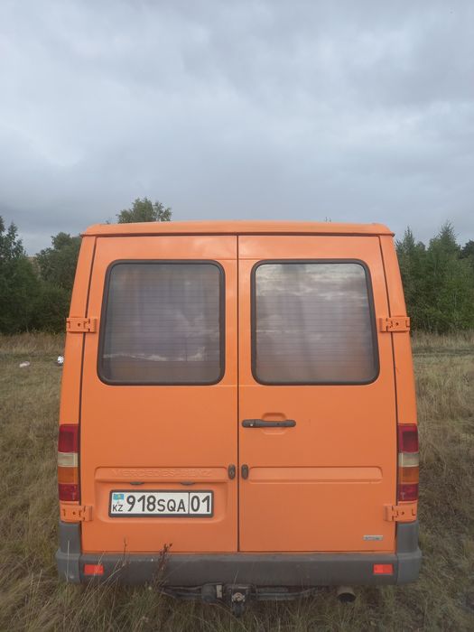 Мерседес спринтер 208