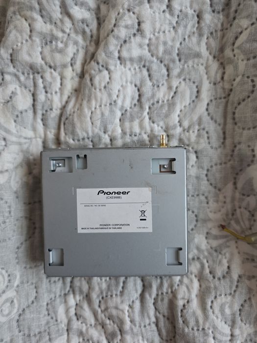 Продавам Pioneer avh-z7200dav