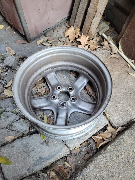Vând anvelope vara 205/55/r16 plus jante tabla
