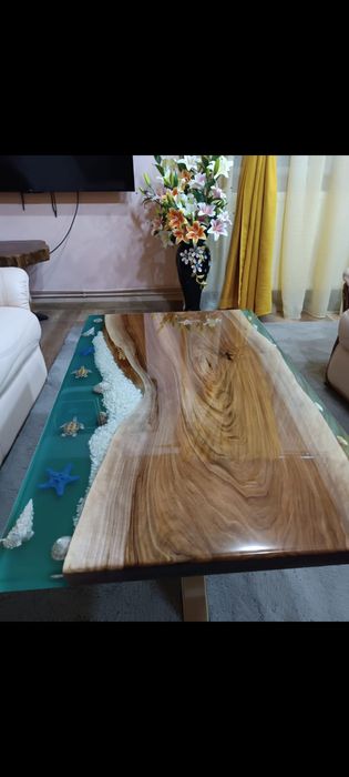 Mese și măsuțe din stoc sau la comanda