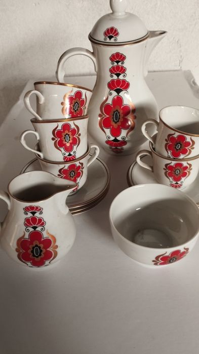 Продам сервизы советские