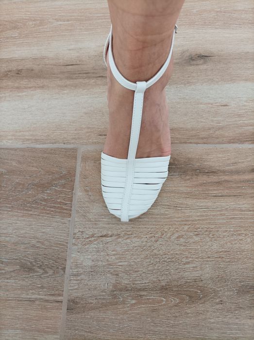 Vand pantofi din piele - albi (marimea 36) - Iguelle