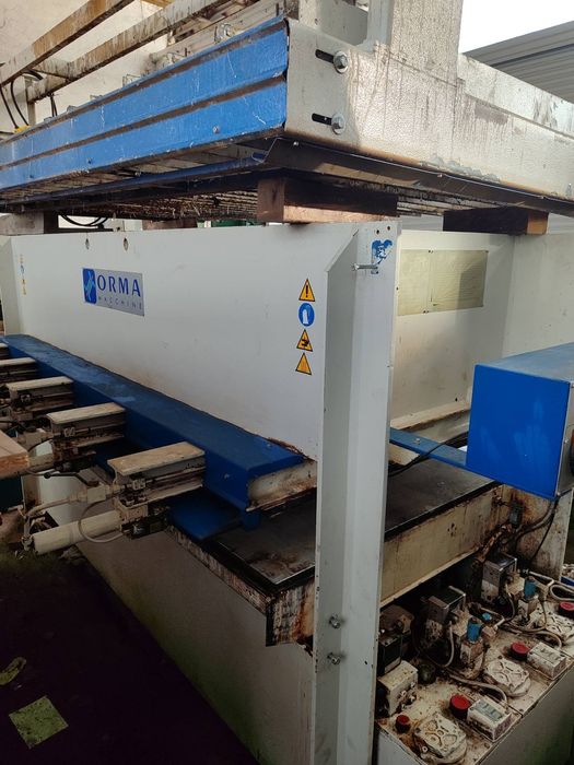 Автоматична топла преса за плотове размер 2500мм.х 1300мм.