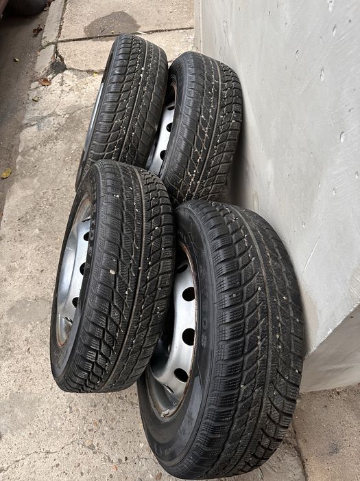 Roti complete - utilitara - anvelope de iarna - 195/70 R15 C