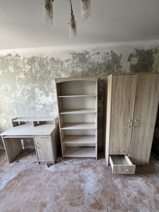 Продам комплект мебели