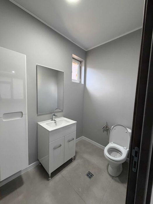 Inchiriez spatiu + curte interioara - Piata Traian