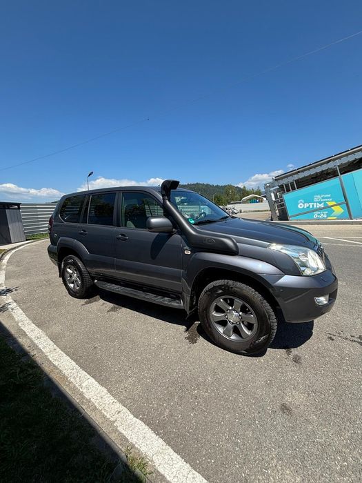 Toyota land cruiser j120  off road