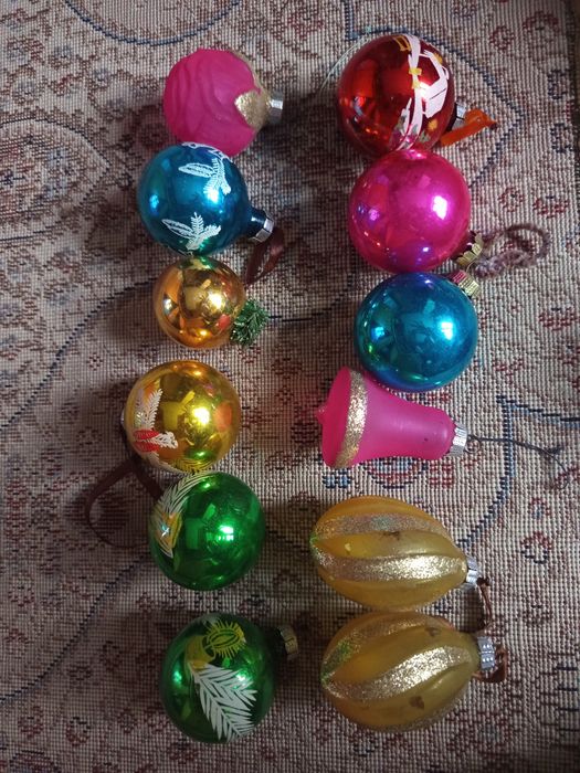 Продается советские СССР и немецкие ГДР елочные игрушки шары и разные
