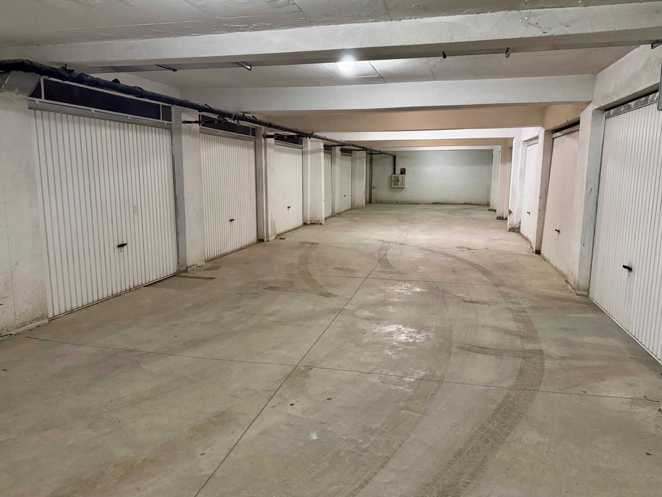 Самостоятелен гараж 16 кв.м | Ток | Зелена зона