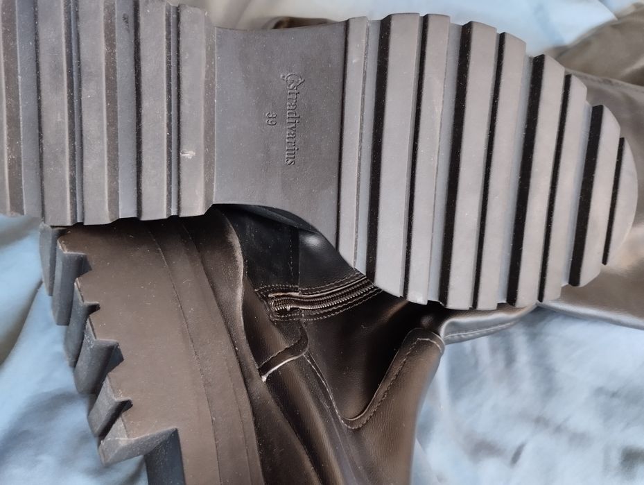 Дамски ботуши Stradivarius 39 номер