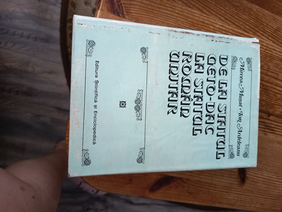 Vând cărți în Baia Mare!