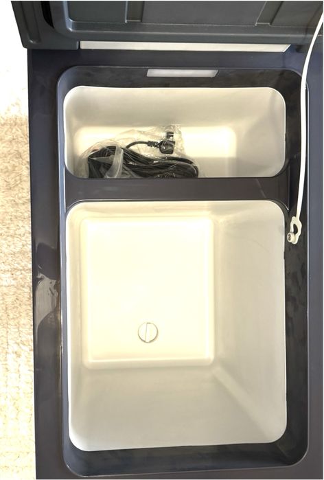 Компресорен Хладилник 50Литра