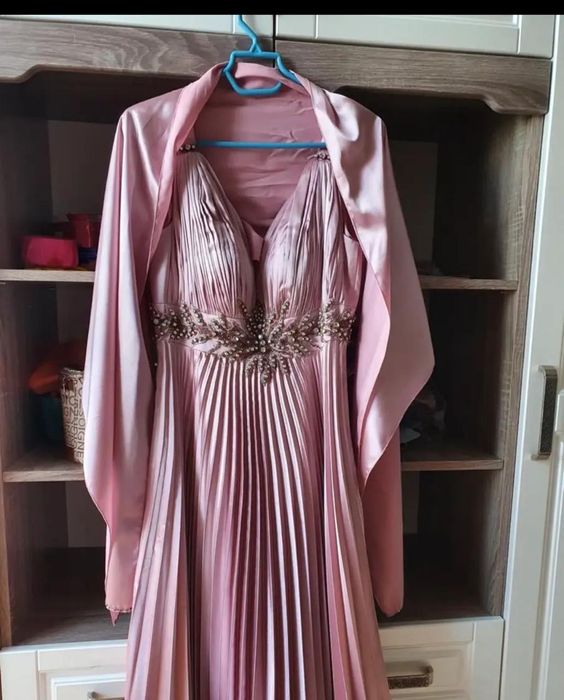 Вечернее платье 44-46р