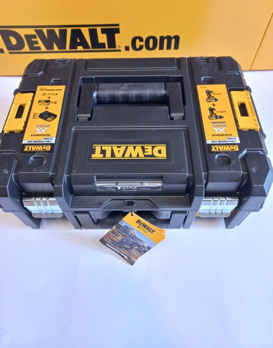 Куфар Dewalt Tstak за Импакт и Винтоверт