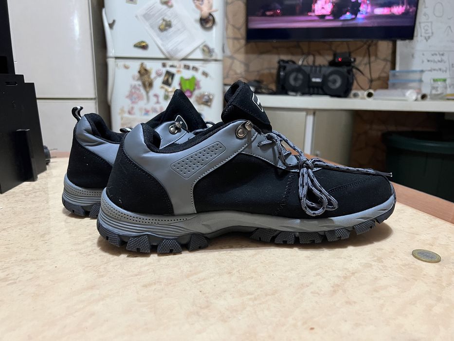 Кроссовки 45 размер