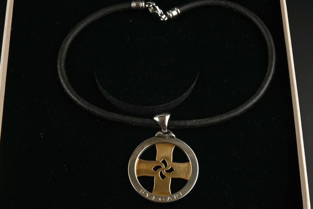 Bvlgari Bulgari Tondo Сърце Злато 750 ( 18к) и Стомана Колие / Висулка