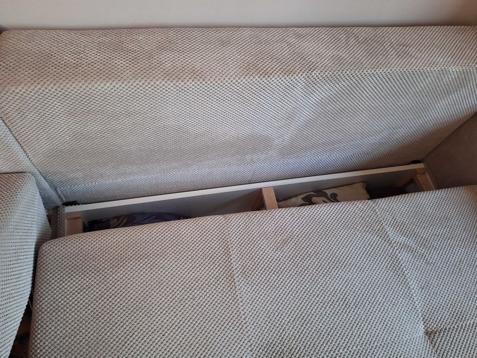 Продавам диван ъглов нов