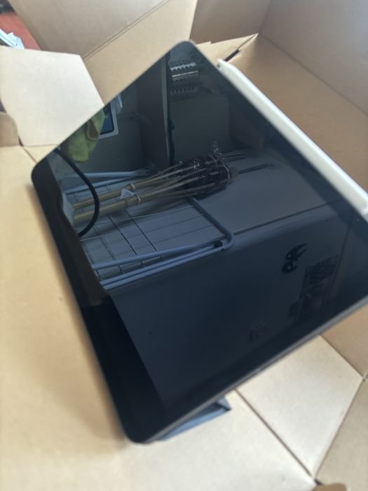 iPad Air 5 (64GB) + Apple Pencil Pro + Husă magnetică | Stare foarte bună