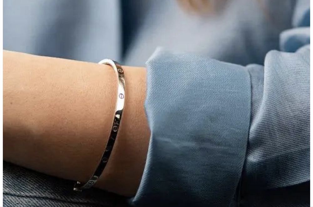 Гривна Love Small Cartier