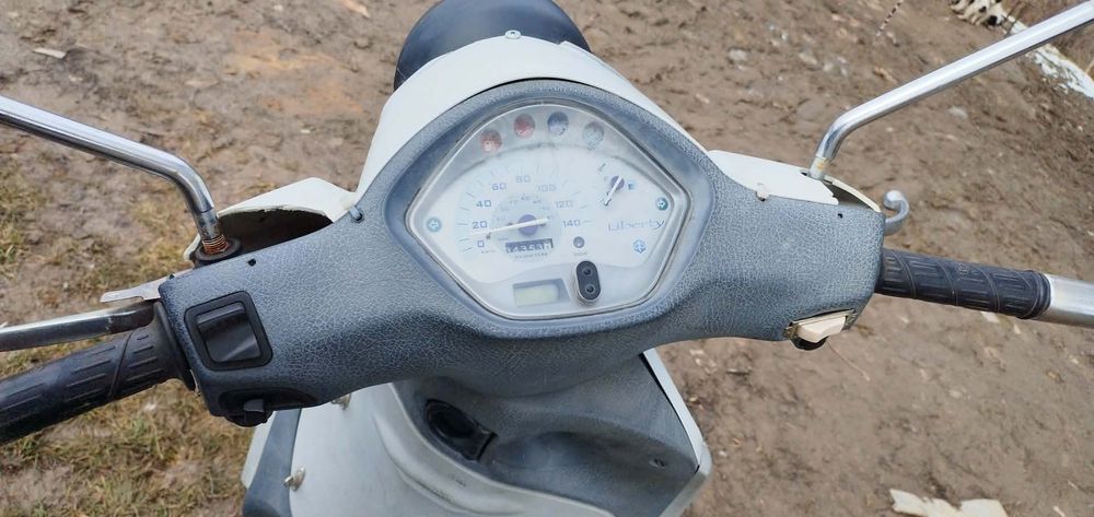 Vând scuter pigio liberti 125cc