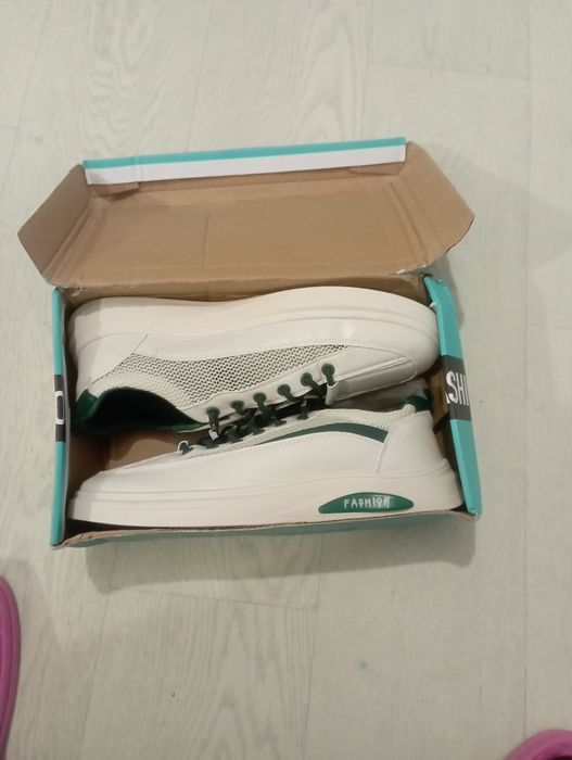 Продается мужская обувь