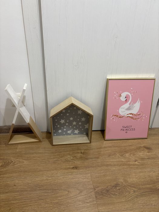 Set 2 etajere lemn si un tablou - camera copii, fetite, stil scandinav