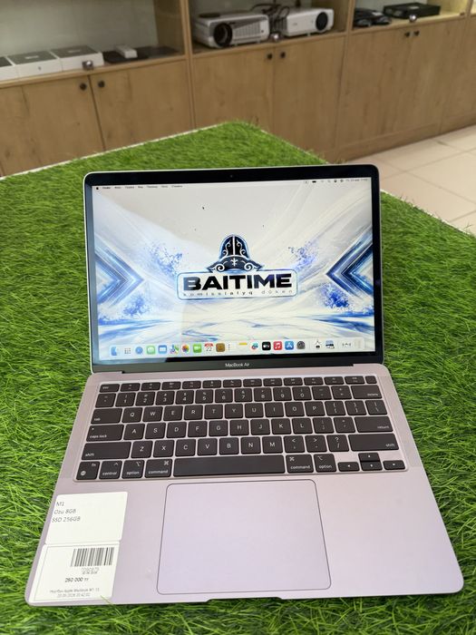 Apple Macbook  M1 13