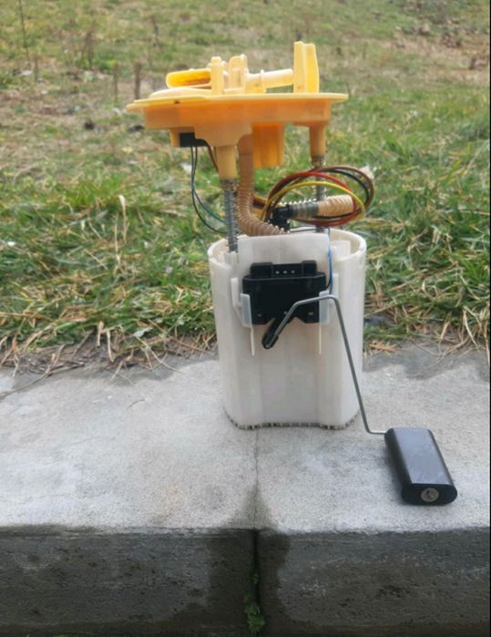 помпа за Мерцедес В-200-D. 2017год. 120-€