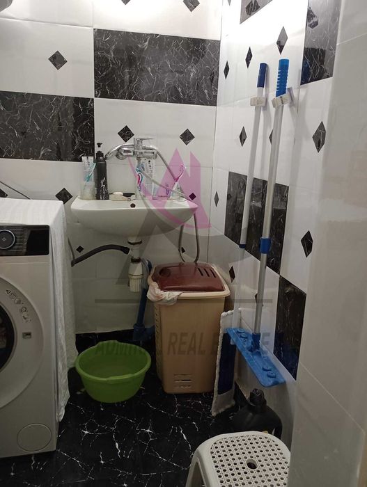 Продава се Четиристаен апартамент в Варна, Възраждане 4 - 105 кв.м за 1858 €/кв.м - Снимка #7