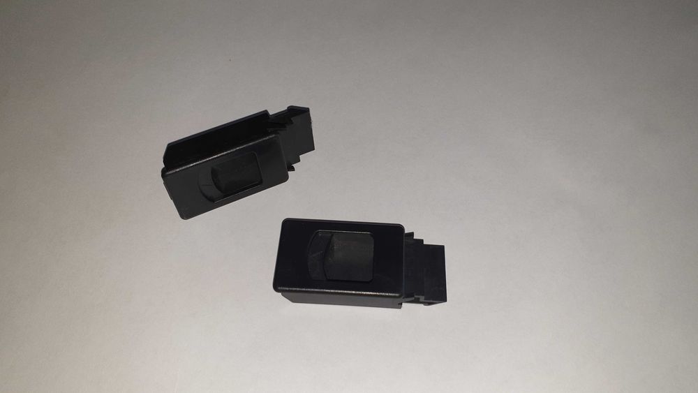 Пластиковая защелка фиксатор для дверей