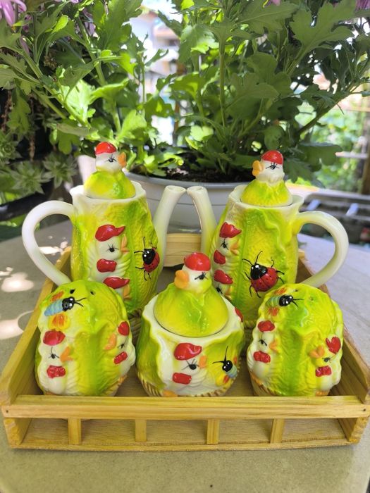 Порцеланова посуда/чаши за кафе/захарница/оливерници